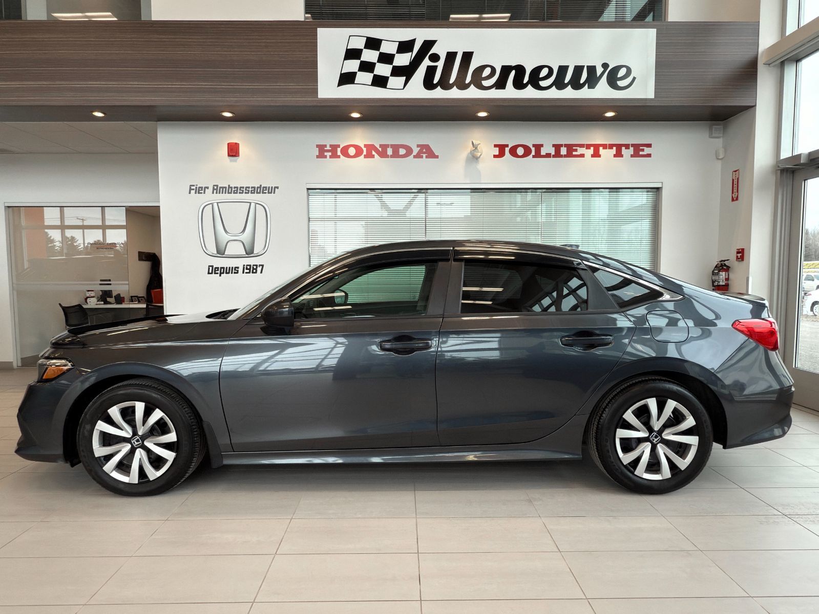 2022 Honda Civic Sedan LX-9