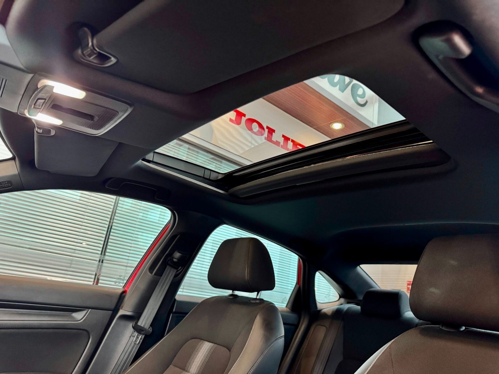 Honda Civic Sedan Sport 2022-13