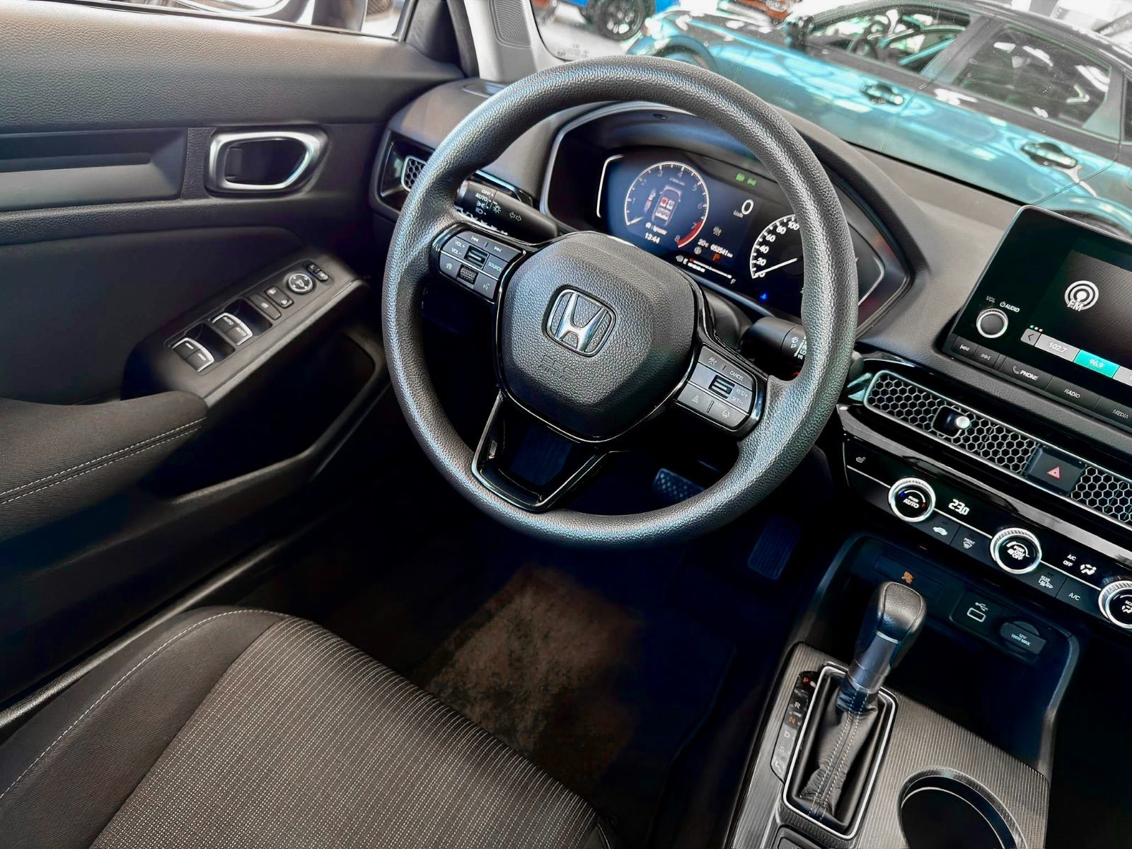 Honda Civic Sedan LX 2022-17