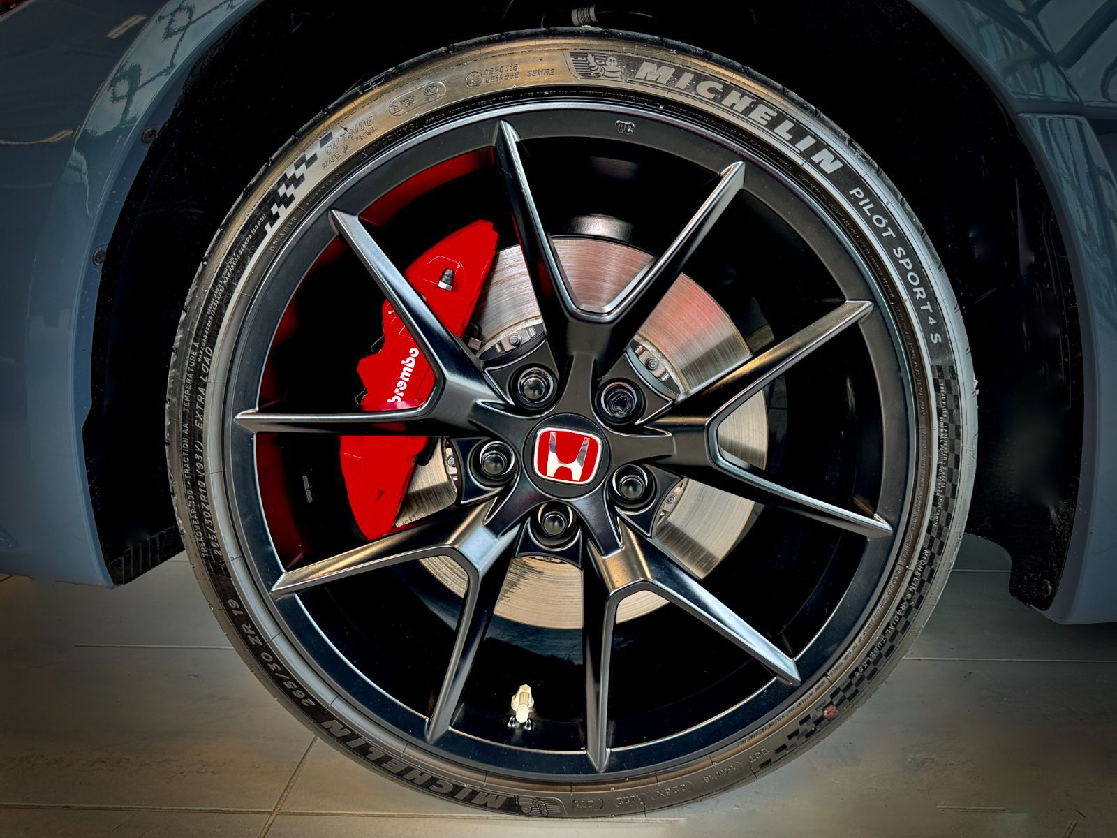 Honda Civic Type R Rare Type R 2024-7