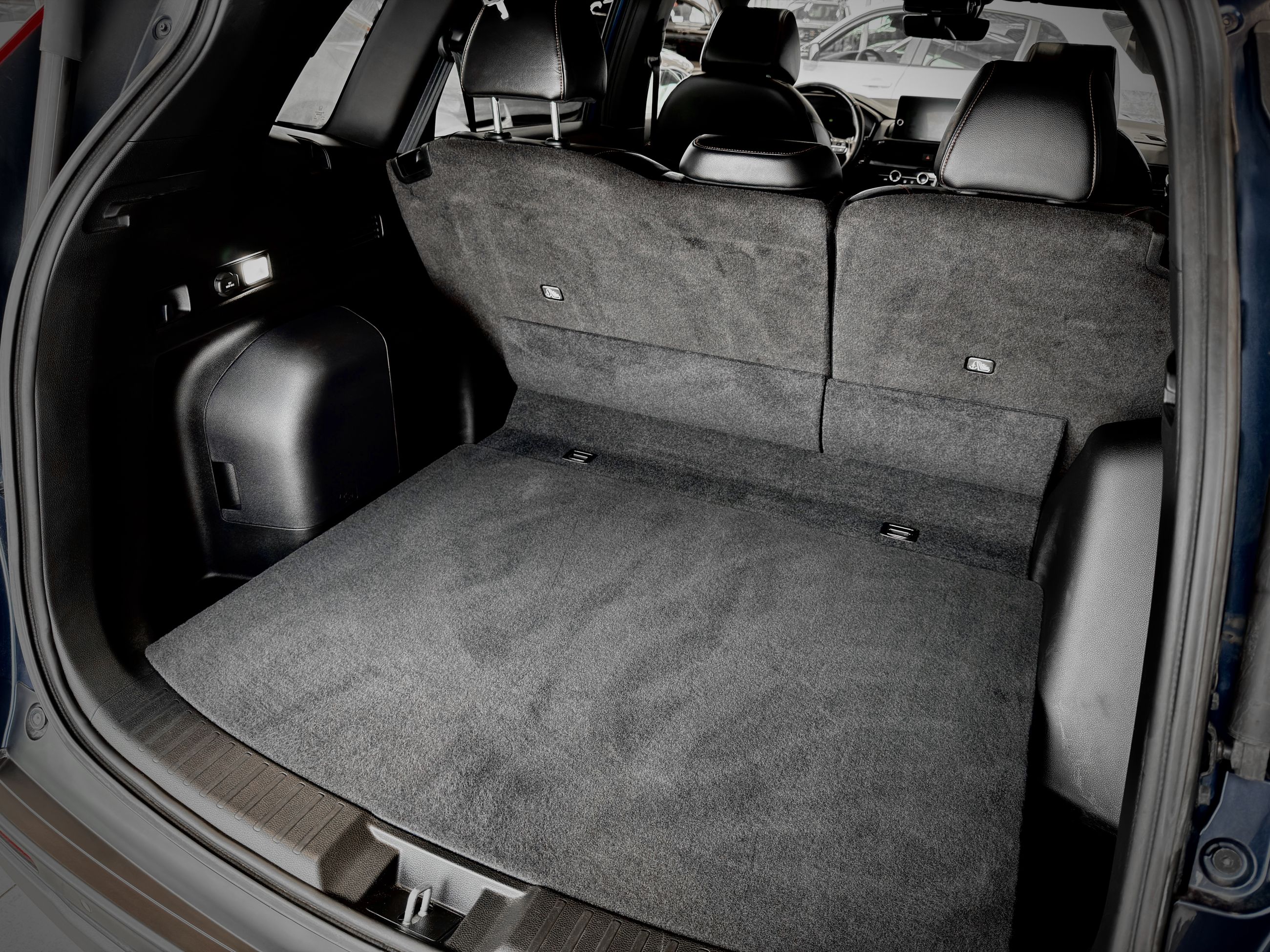 2023 Honda CR-V Hybrid Touring-12