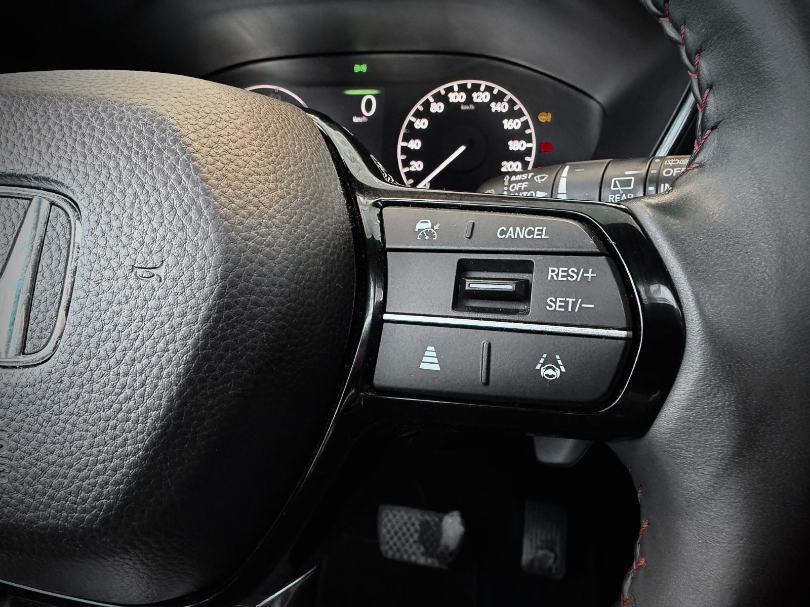 Honda CR-V Hybrid Touring 2023-24