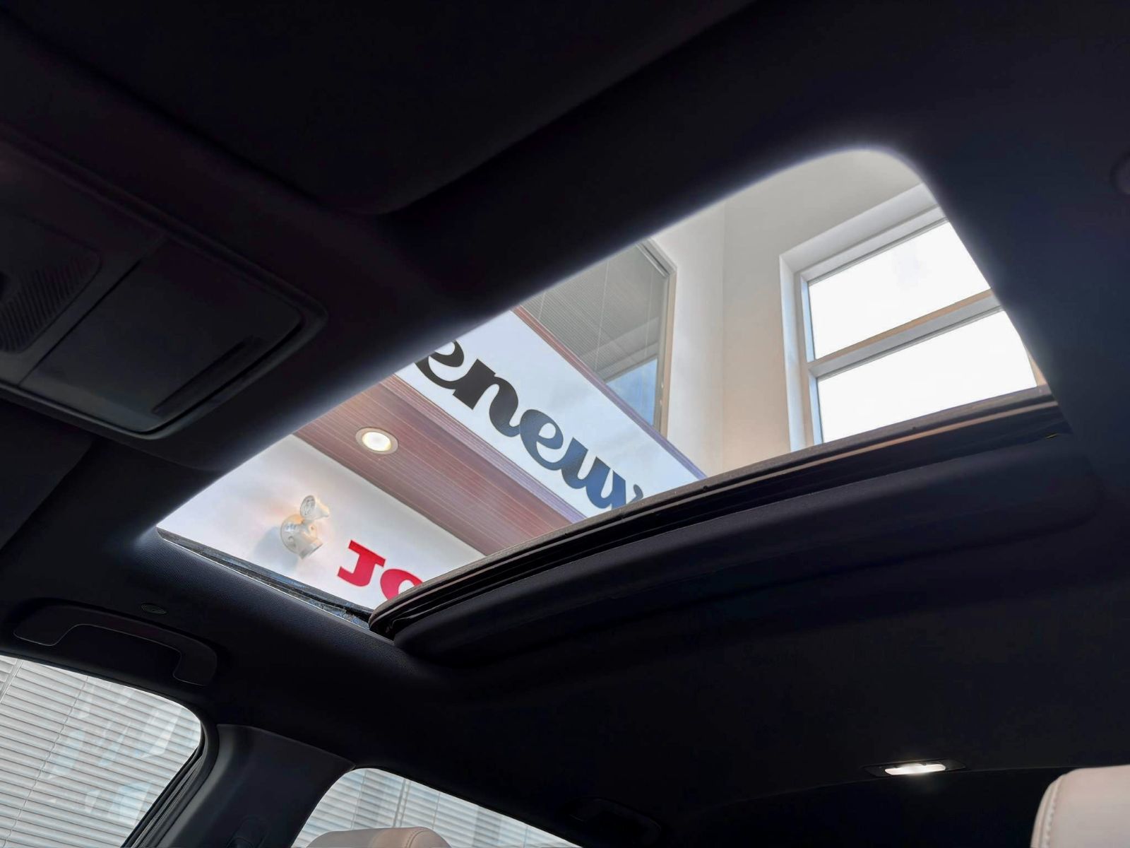 Honda CR-V Hybrid Touring 2025-16