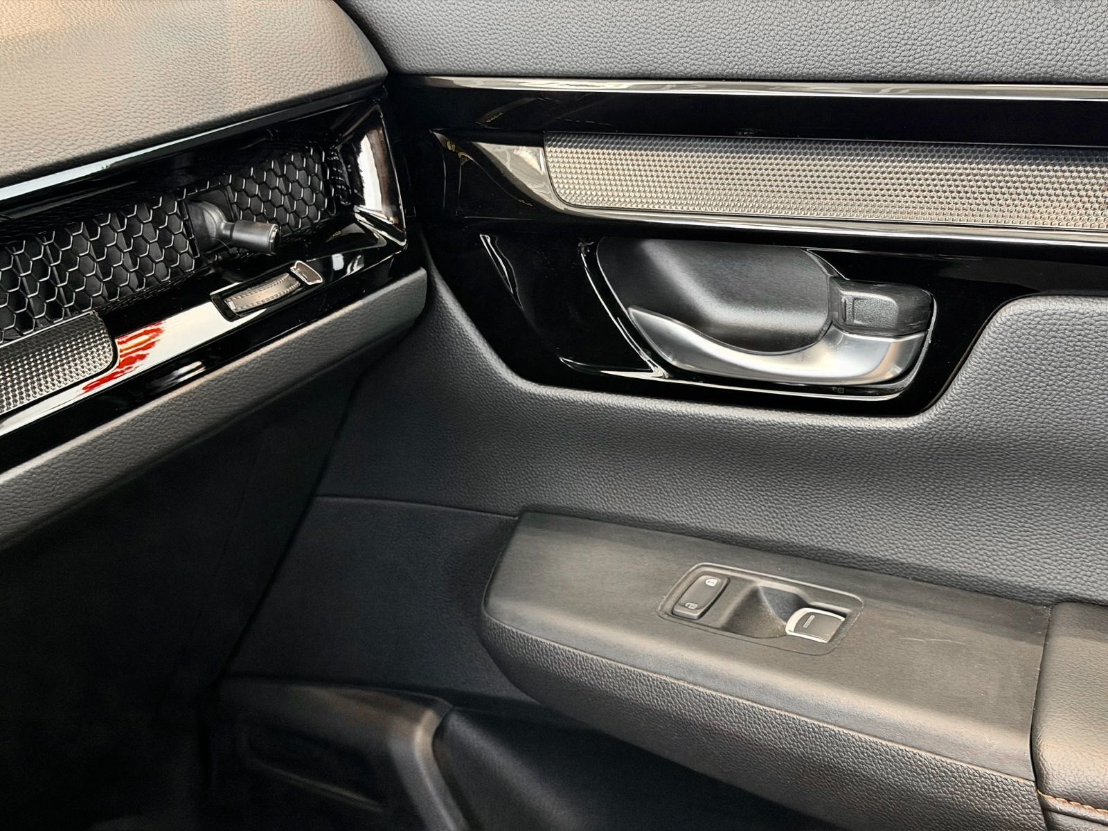 Honda CR-V Hybrid Touring 2025-33