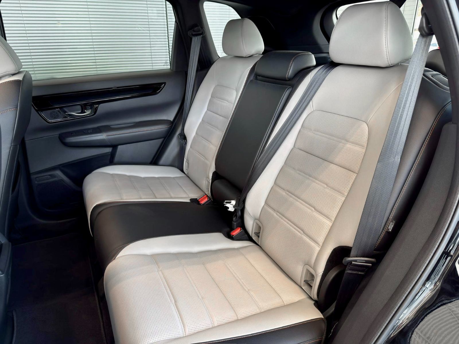 Honda CR-V Hybrid Touring 2025-18