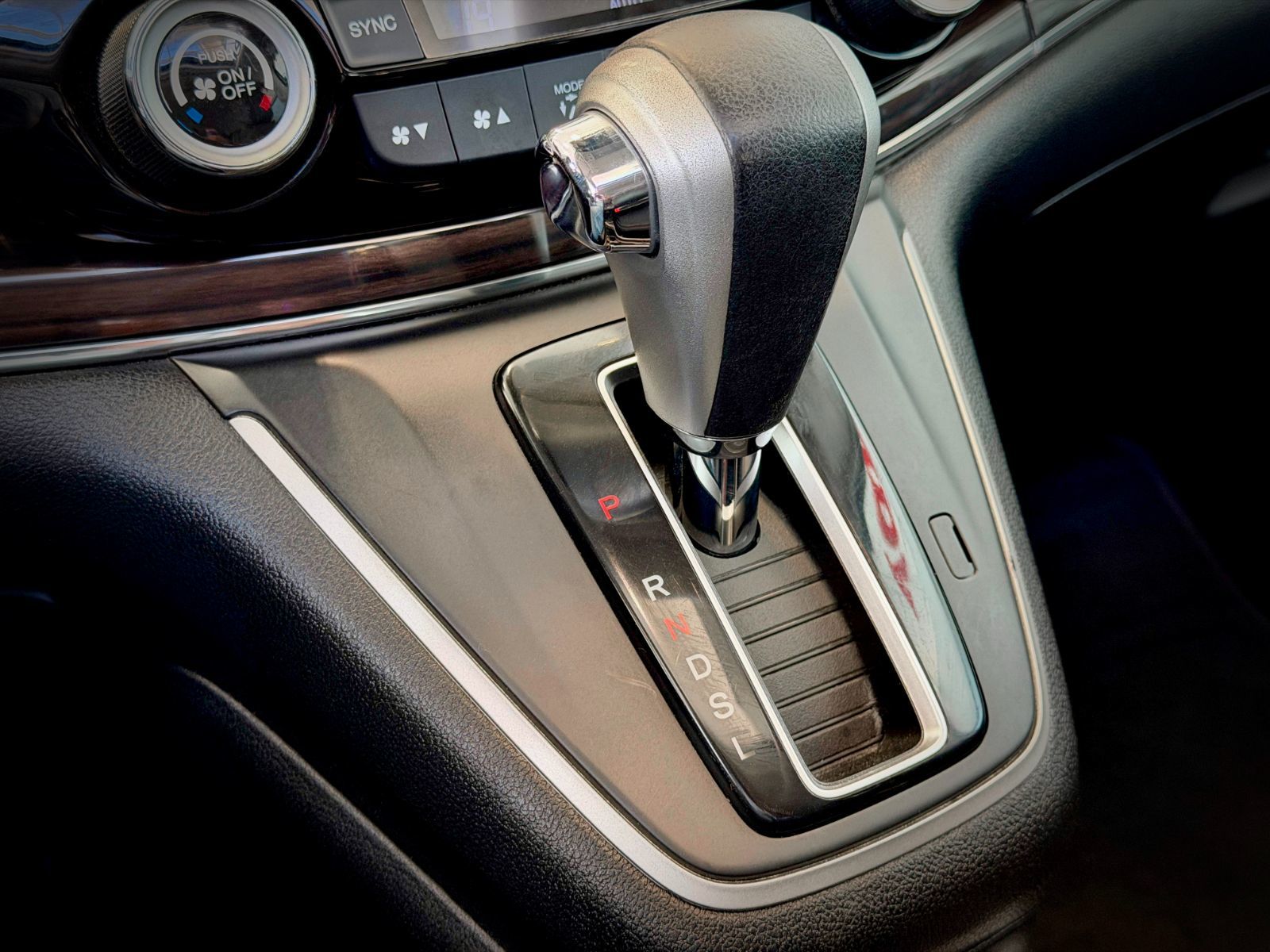 Honda CR-V Touring 2015-35