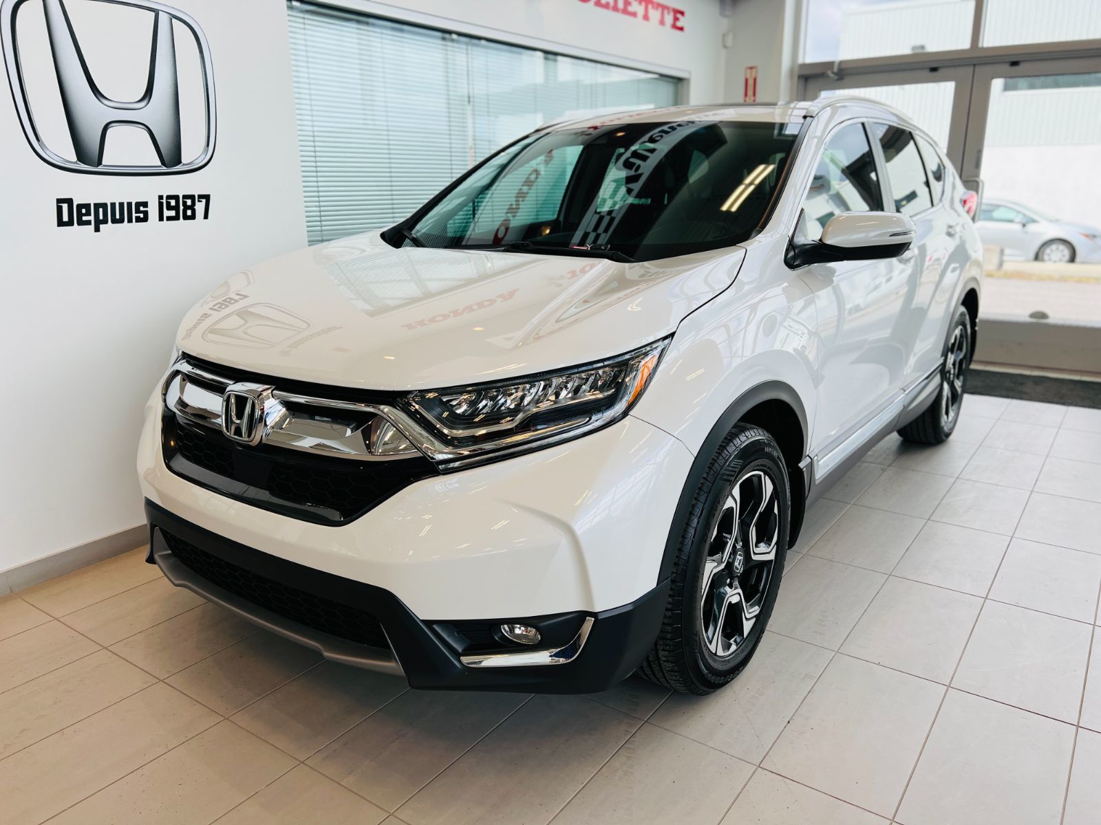 Honda CR-V Touring 2017-1