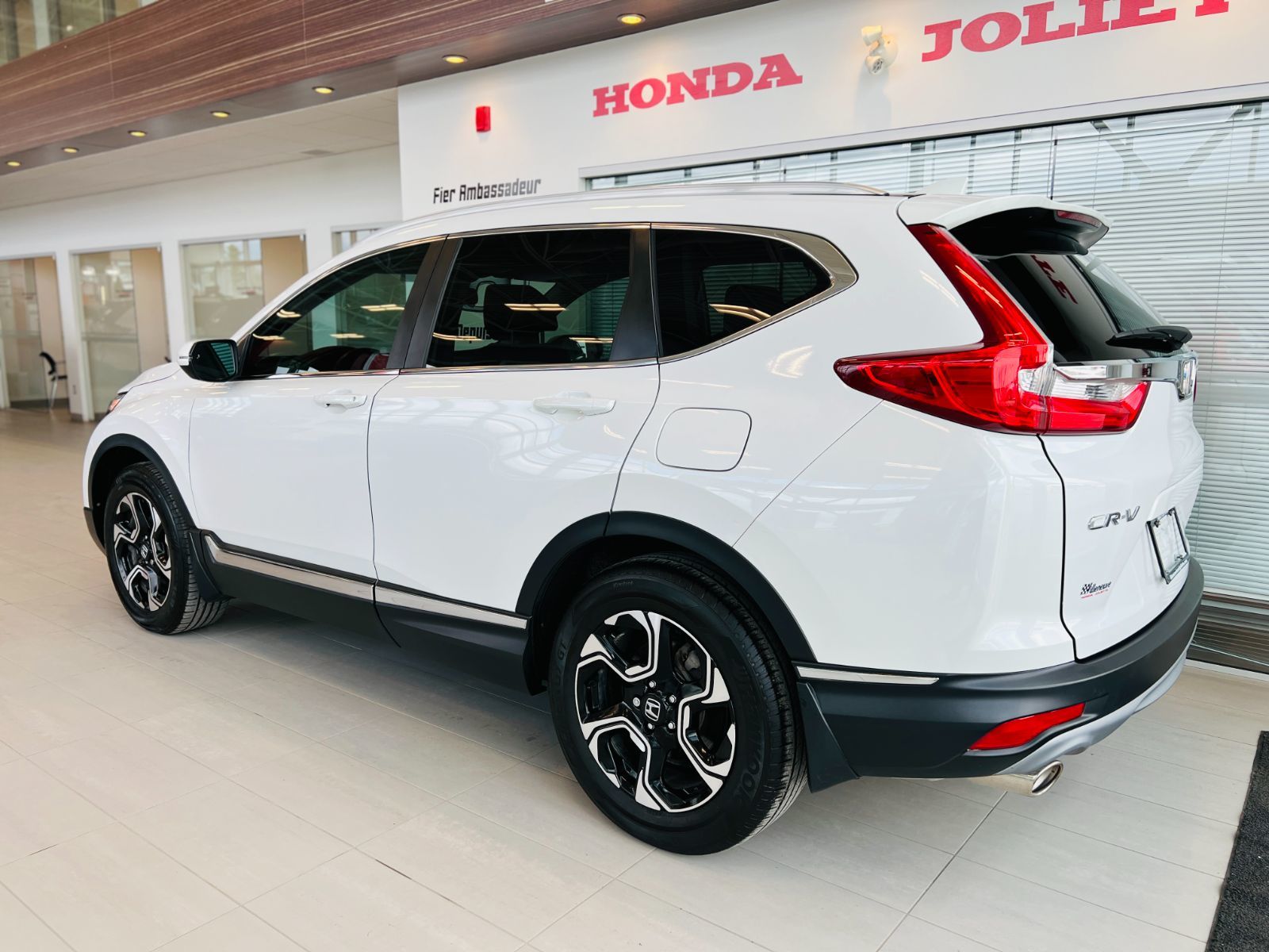 Honda CR-V Touring 2017-6