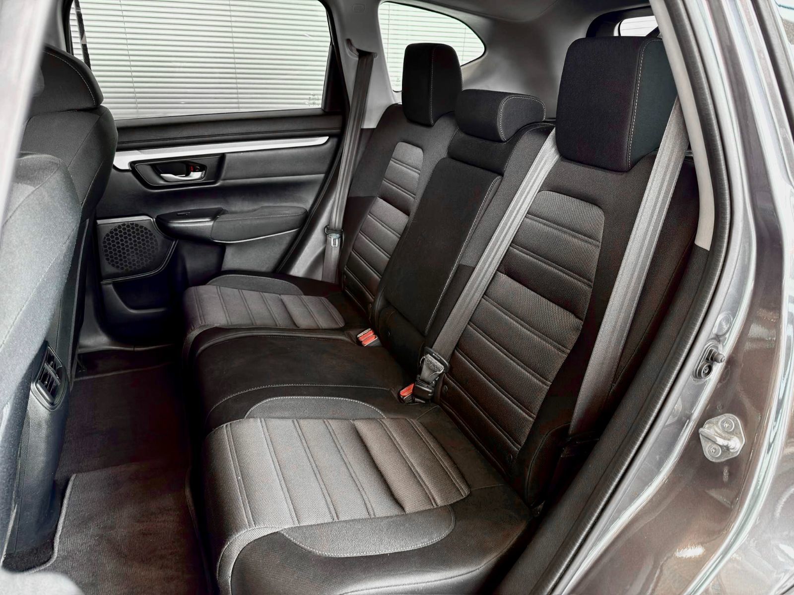 Honda CR-V LX 2019-17