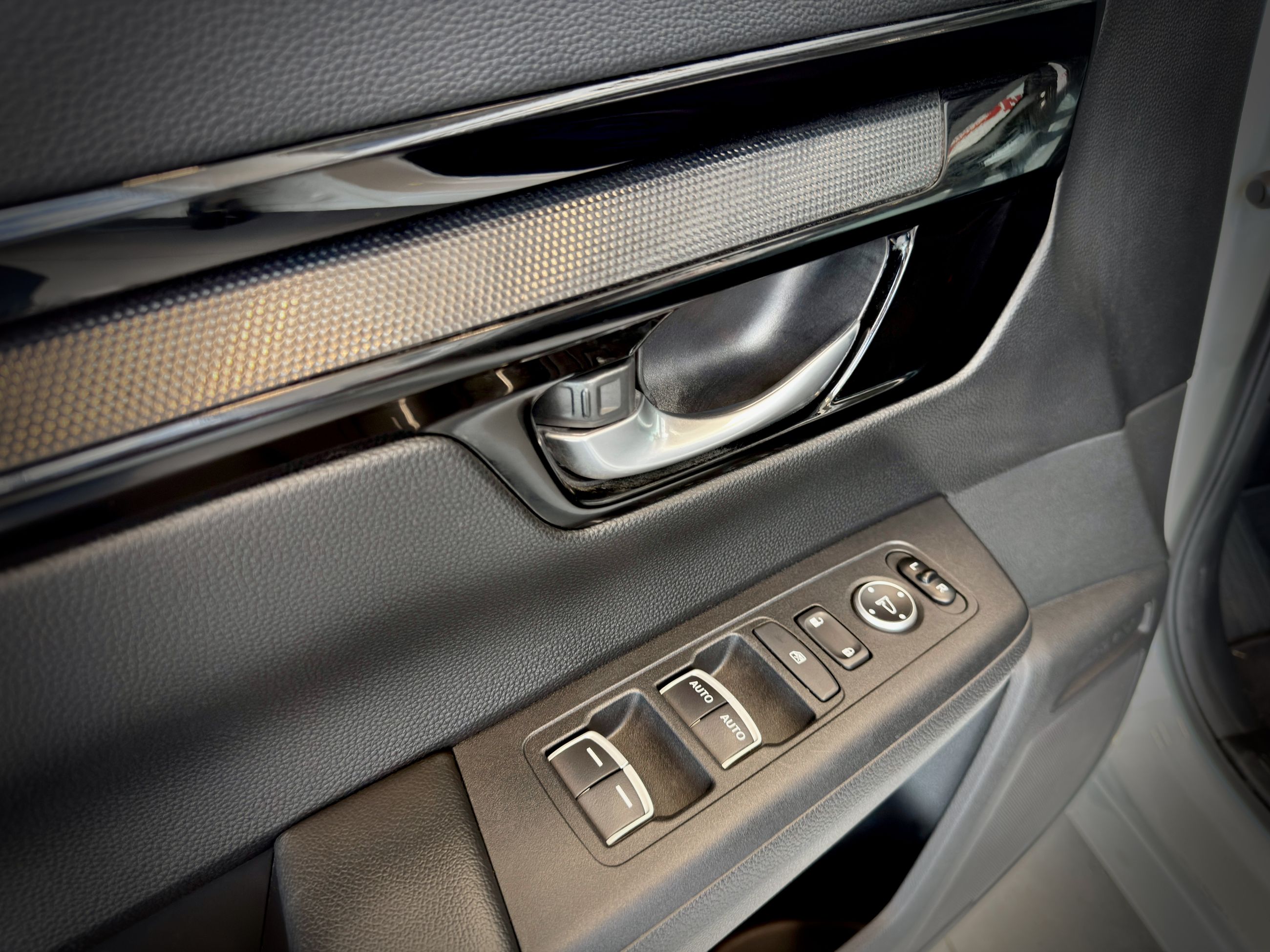 Honda CR-V Sport 2023-38