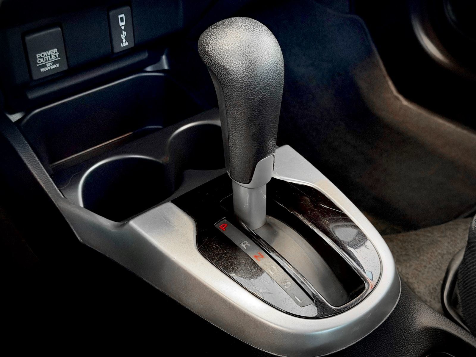 Honda Fit LX w/Honda Sensing 2019-26