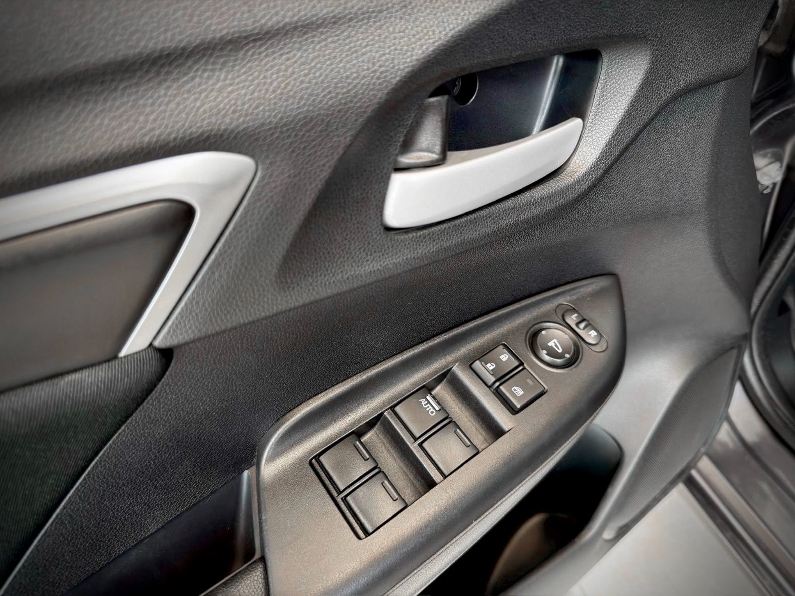 Honda Fit LX w/Honda Sensing 2019-29