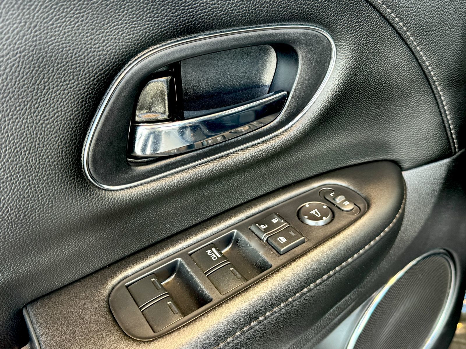 Honda HR-V Touring | AWD 2022-26