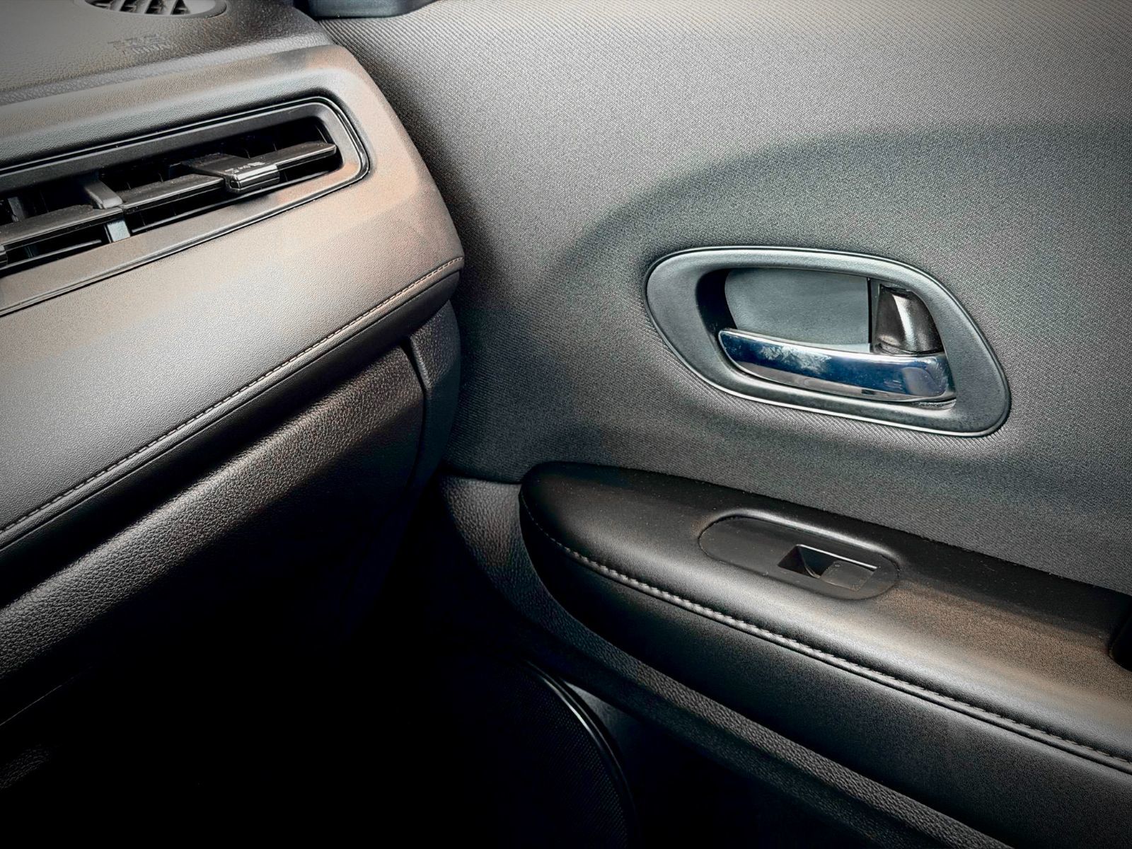 Honda HR-V LX 2022-28