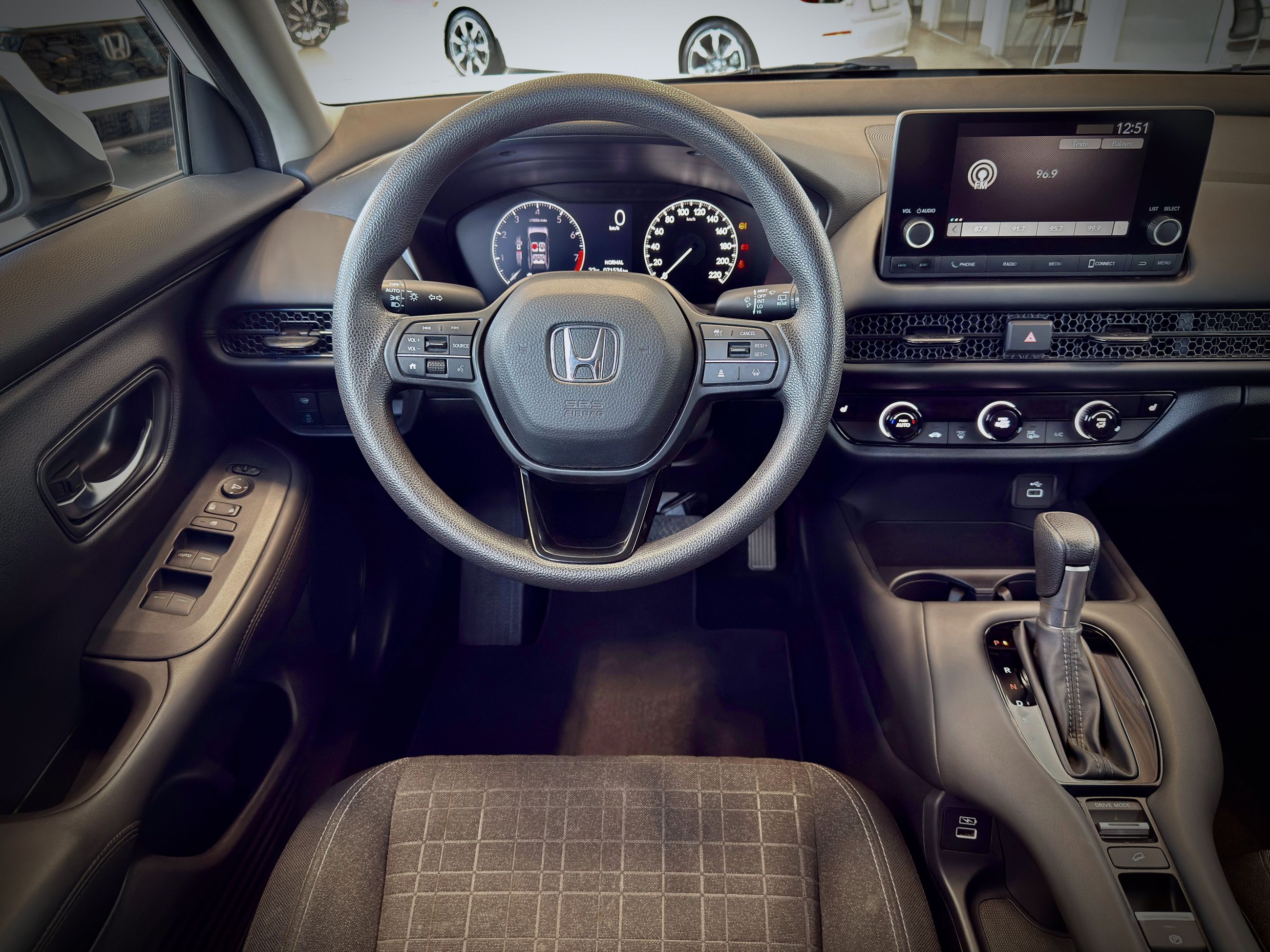 Honda HR-V LX 2RM 2023-18