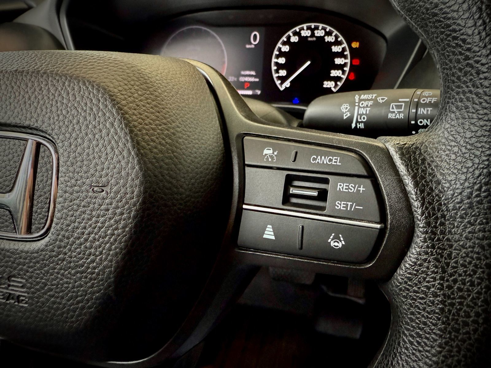 Honda HR-V LX 2023-25