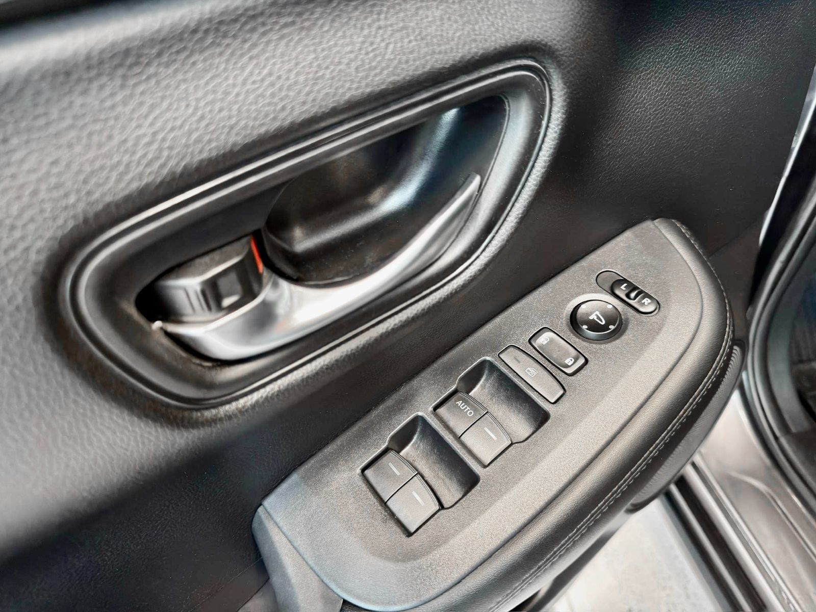 Honda HR-V LX 2023-34