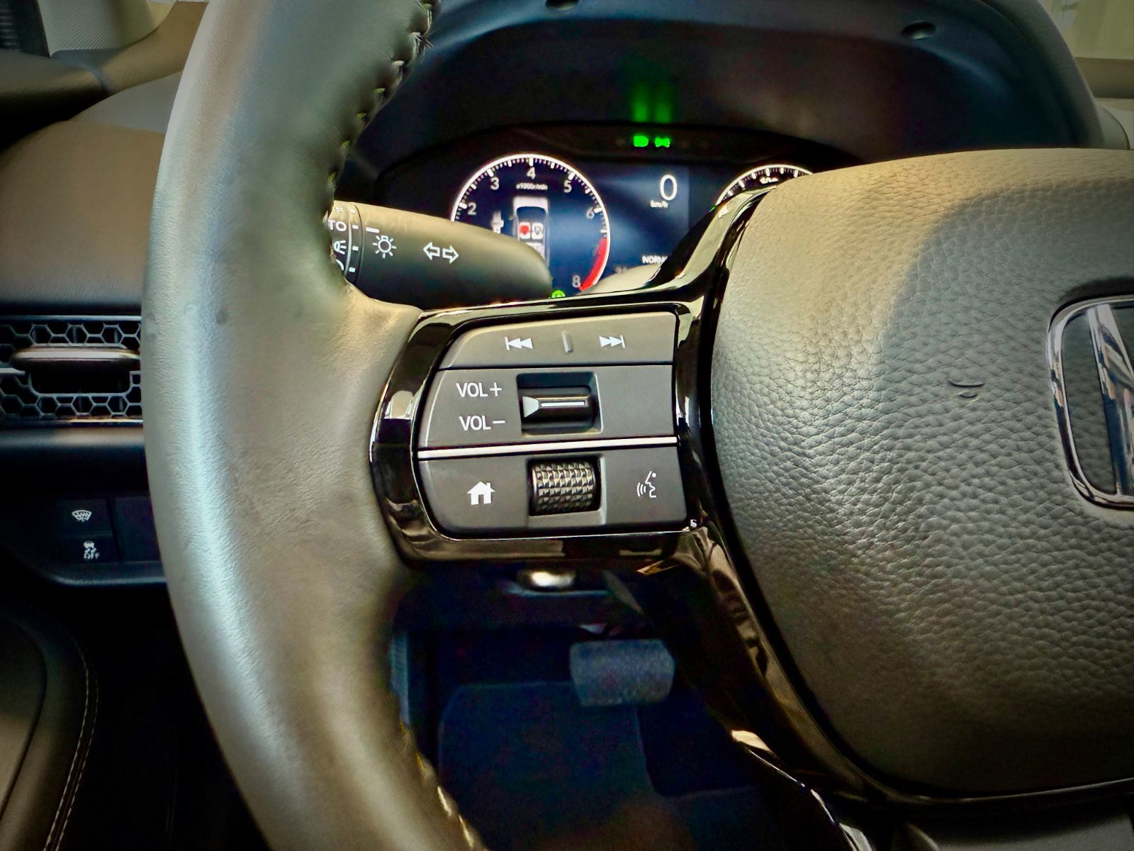 Honda HR-V EX-L Navi 2024-24