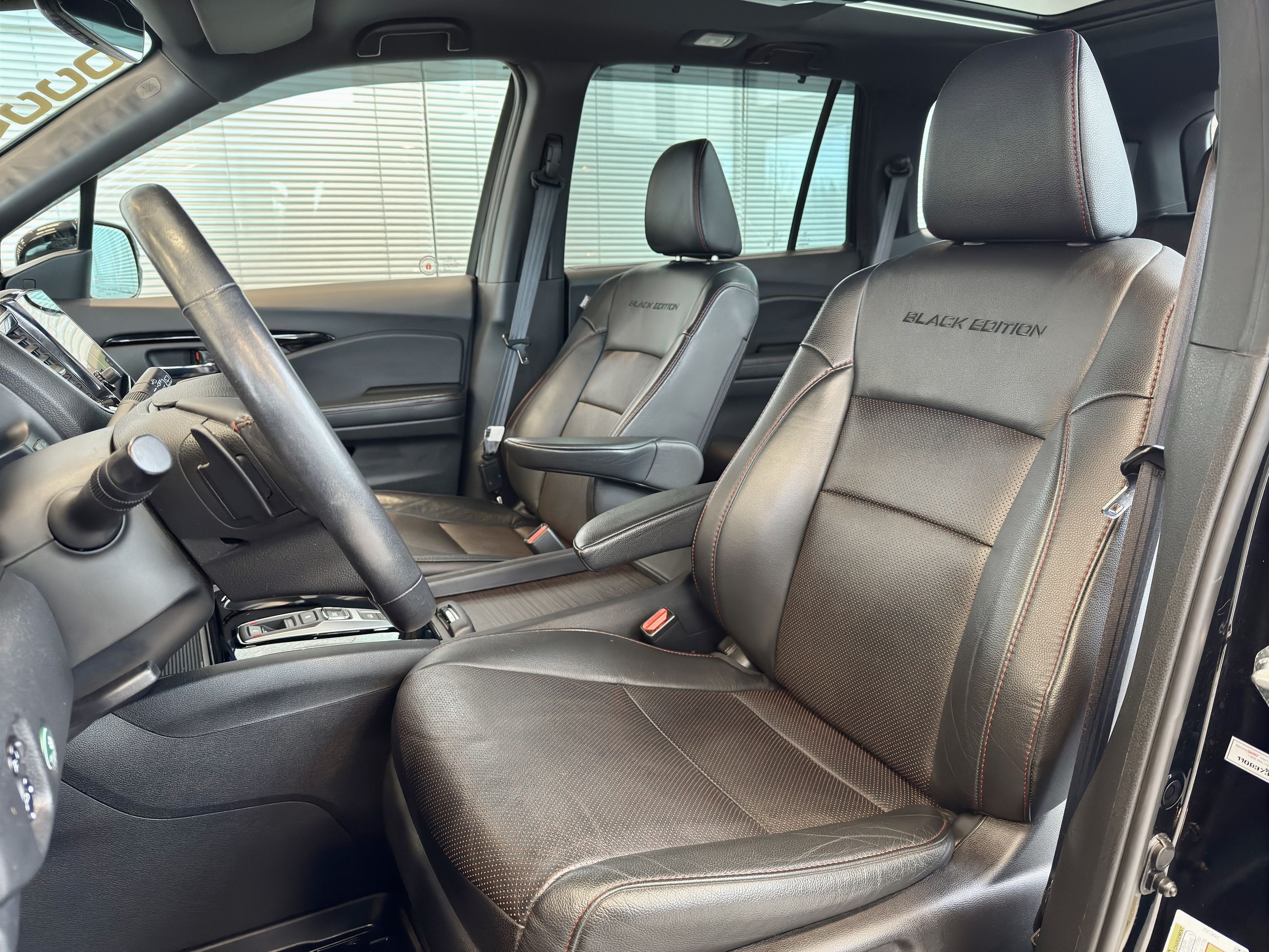 Honda Pilot Black Edition 2019-14