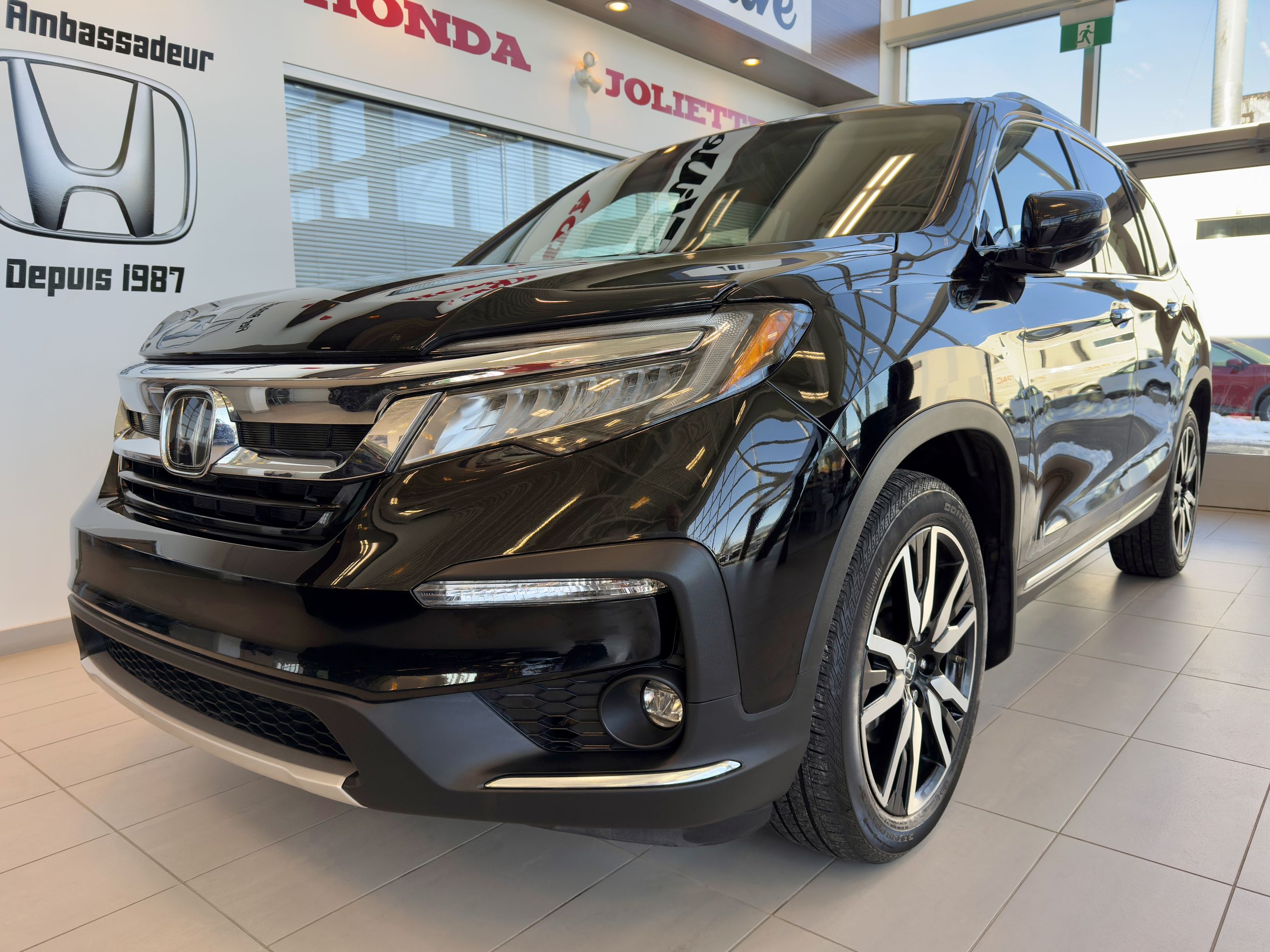 Honda Pilot Touring 8-Passenger 2021-3