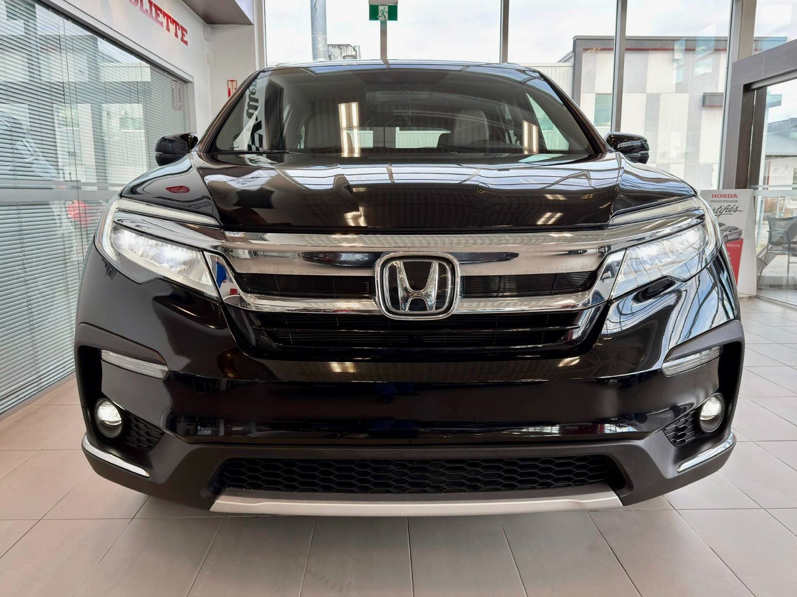 Honda Pilot Touring 8-Passenger 2021-4