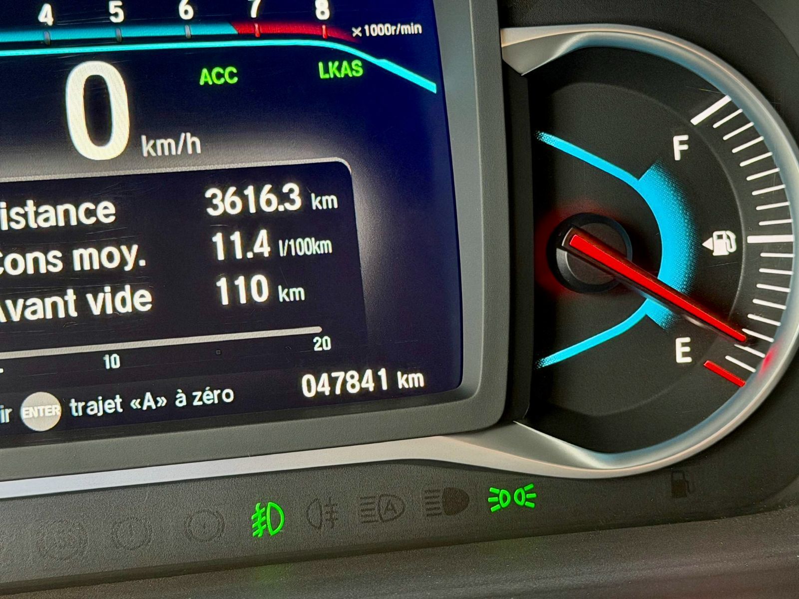 Honda Pilot Touring 8-Passenger 2021-28