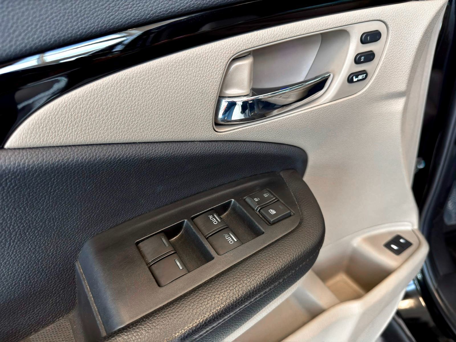 Honda Pilot Touring 8-Passenger 2021-35