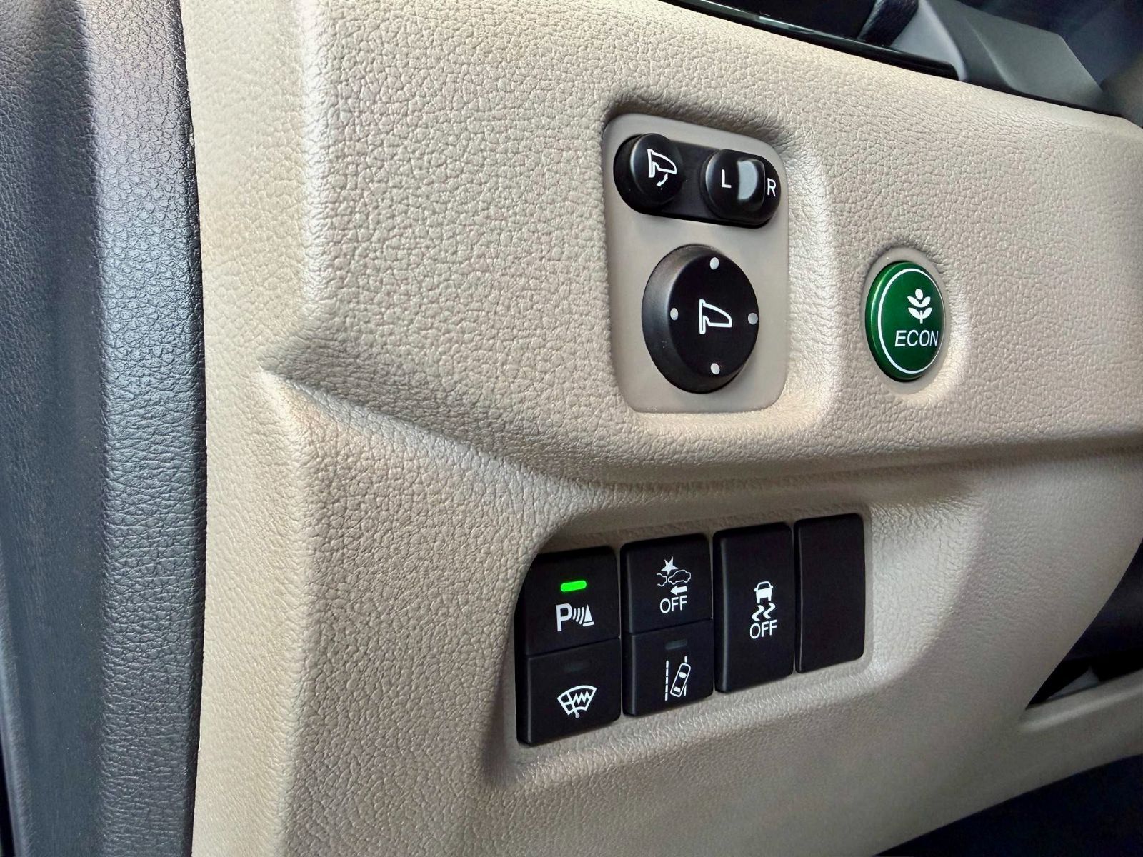 Honda Pilot Touring 8-Passenger 2021-38