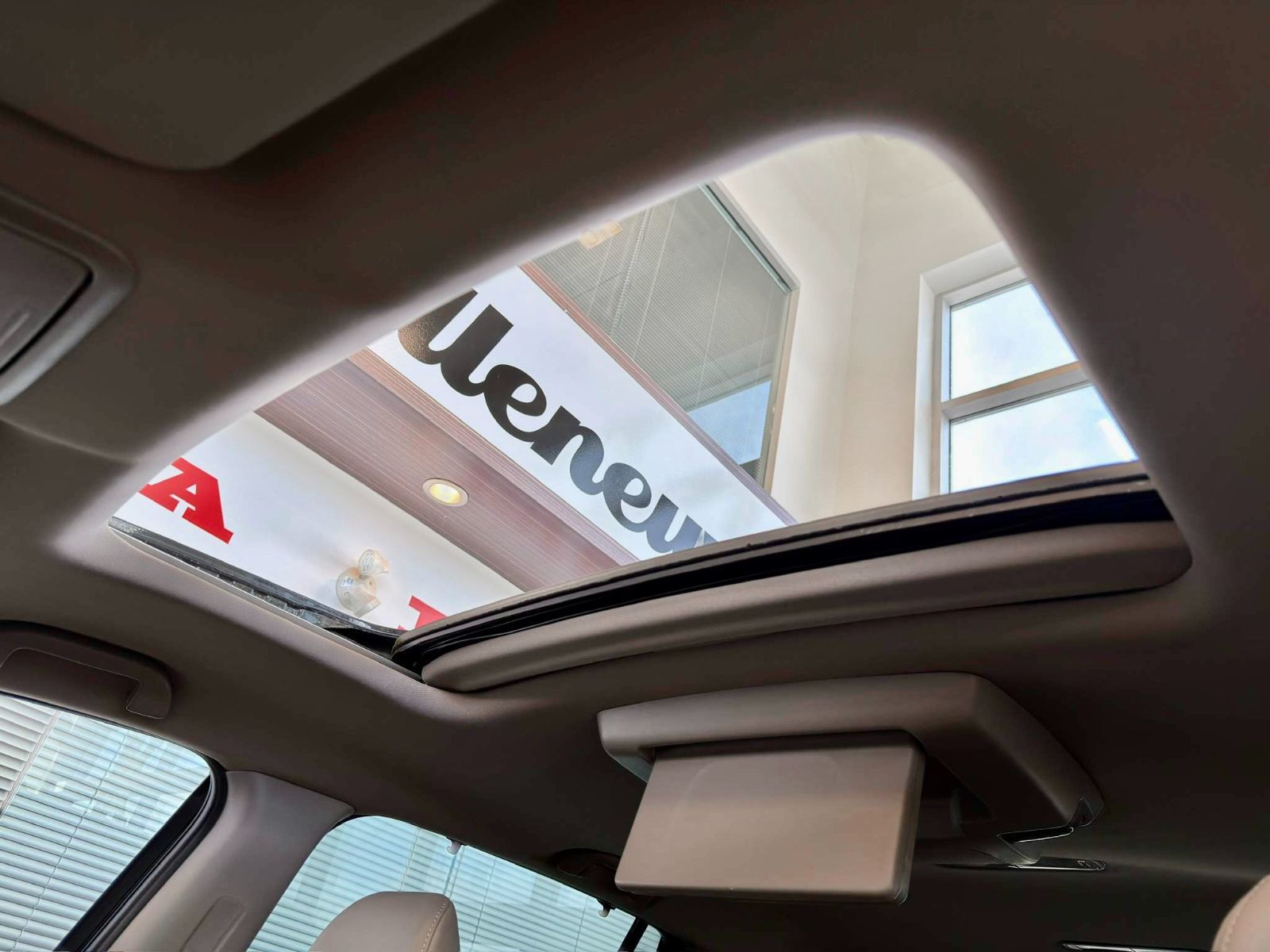 Honda Pilot Touring 8-Passenger 2021-17