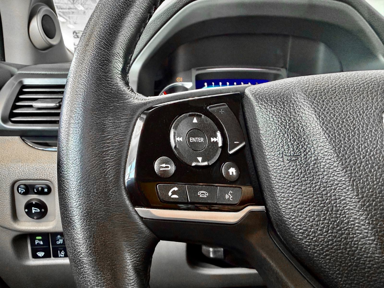 Honda Pilot Touring 8-Passenger 2021-26