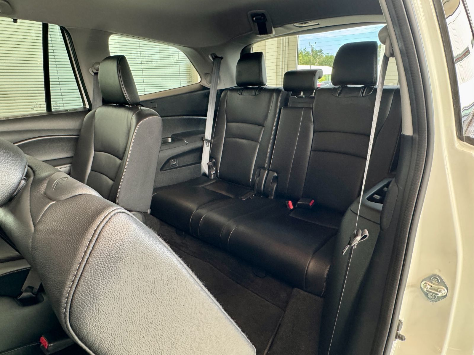 2022 Honda Pilot Touring 8-Passenger-35