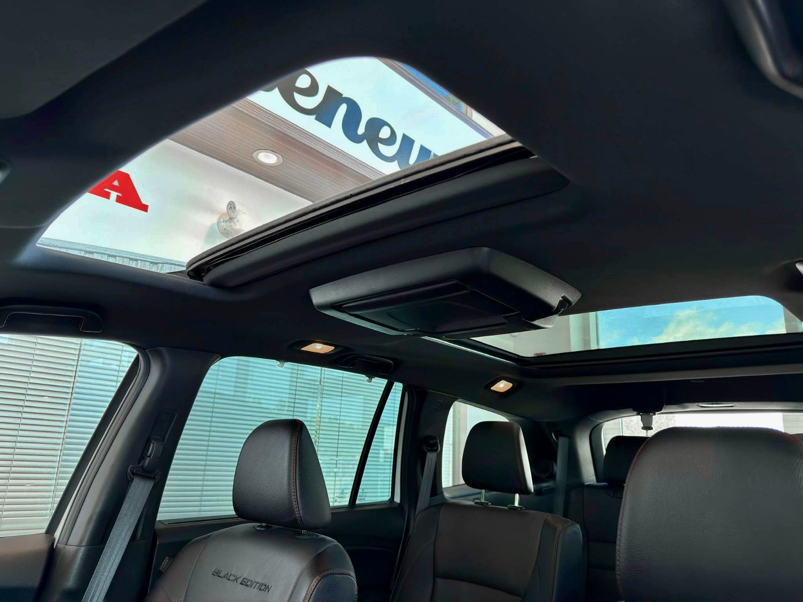 Honda Pilot Black Edition 2022-14