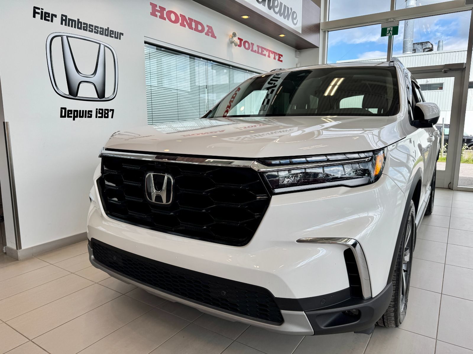 2023 Honda Pilot TOURING-1