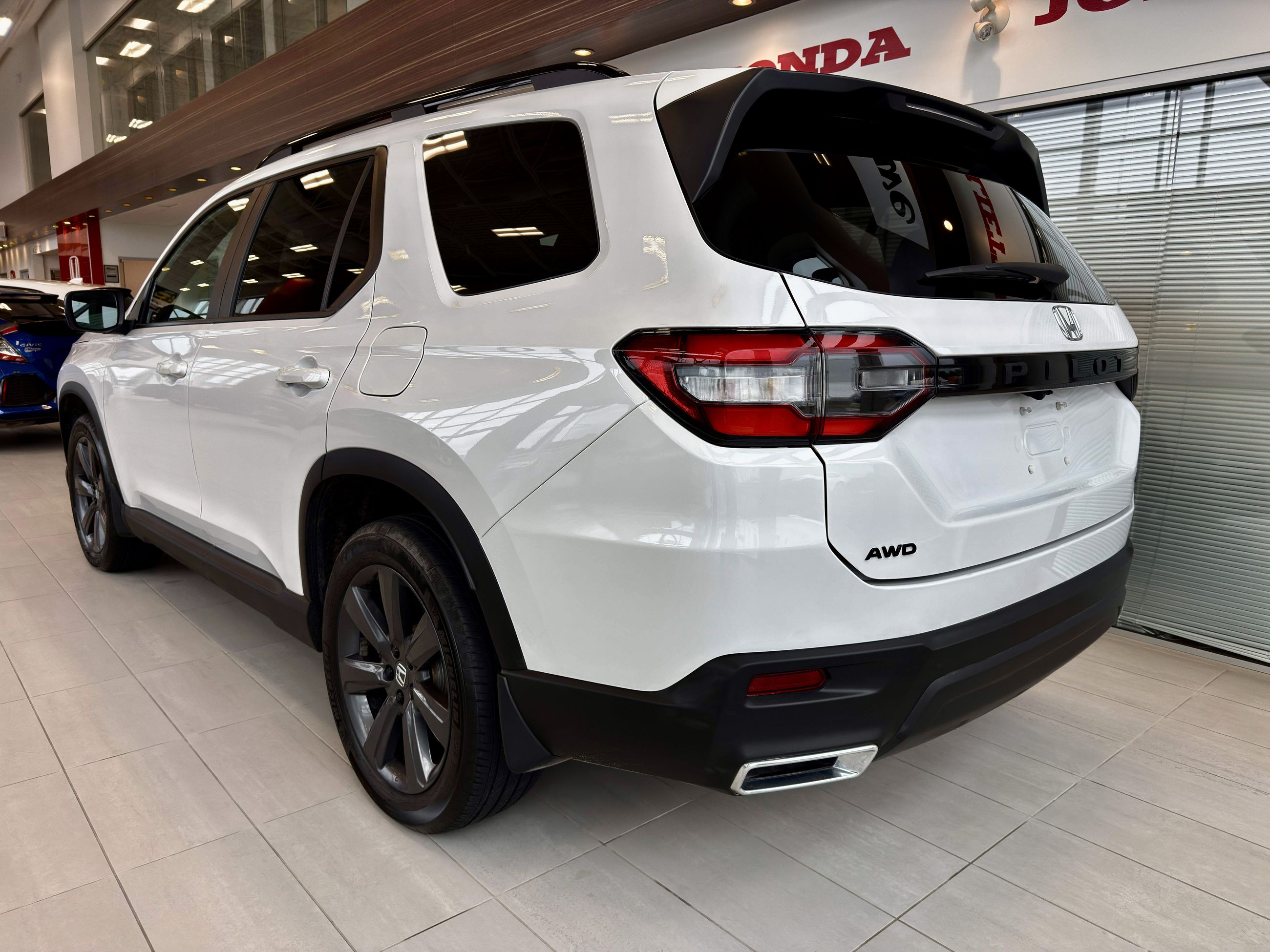 Honda Pilot Sport AWD 2023-8