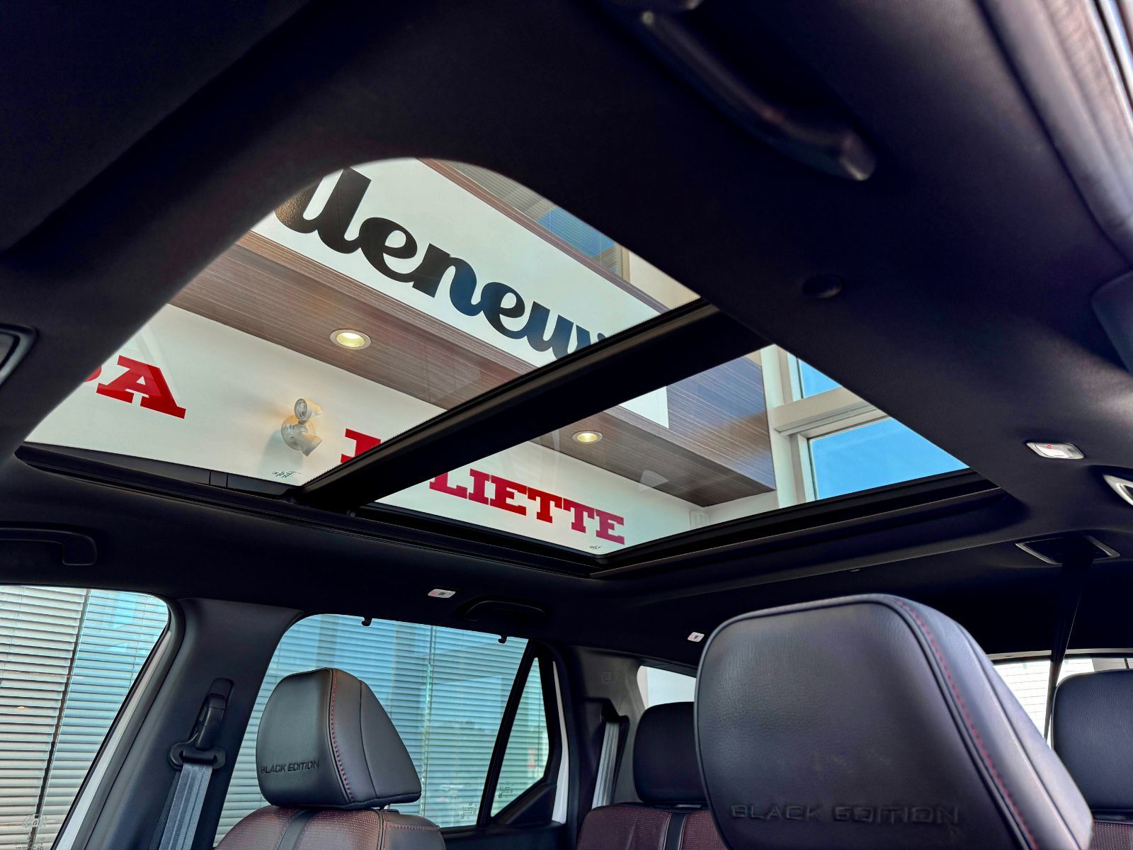 Honda Pilot Black Edition 2024-14