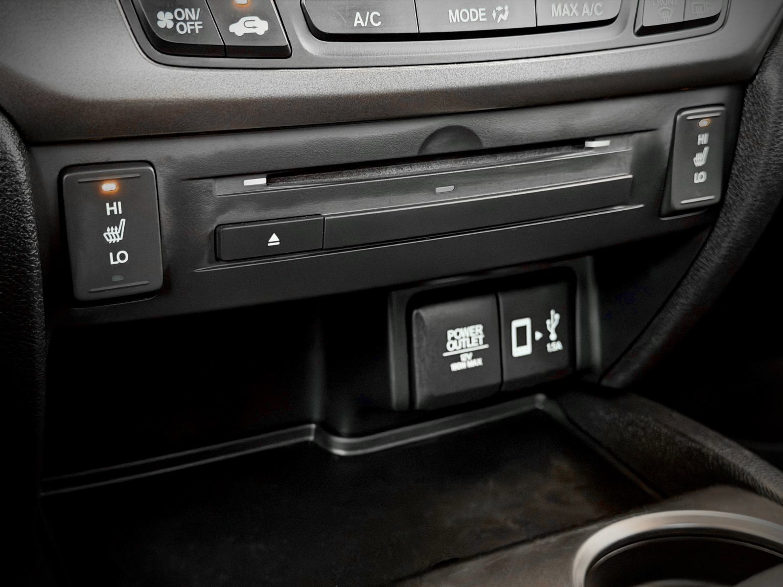 2017 Honda Ridgeline LX HS-32