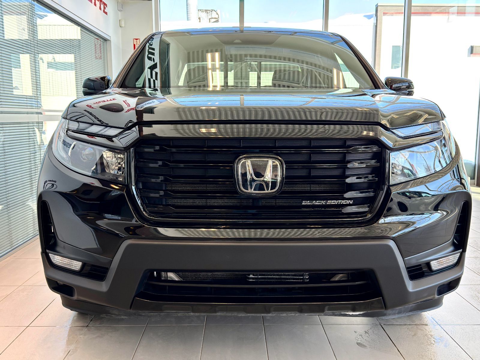 Honda Ridgeline Black Edition 2023-13