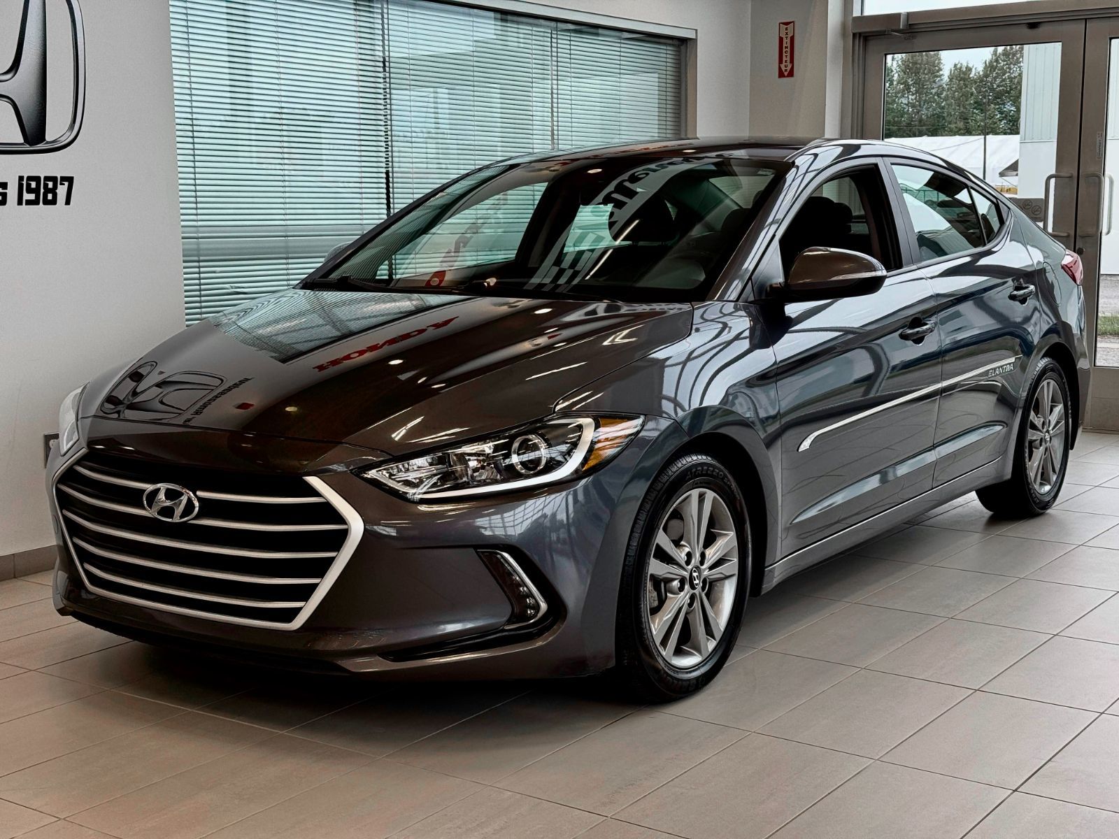 Hyundai Elantra GLS 2017-3