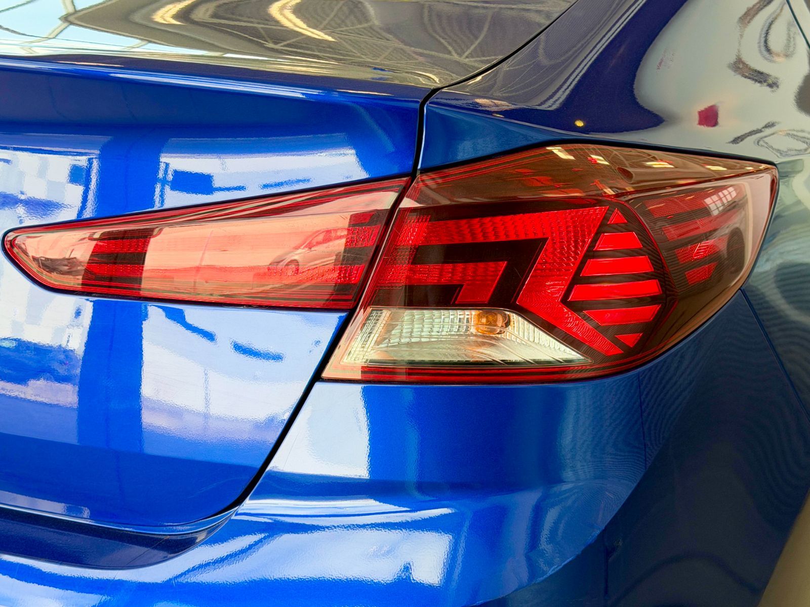 Hyundai Elantra Preferred 2019-6