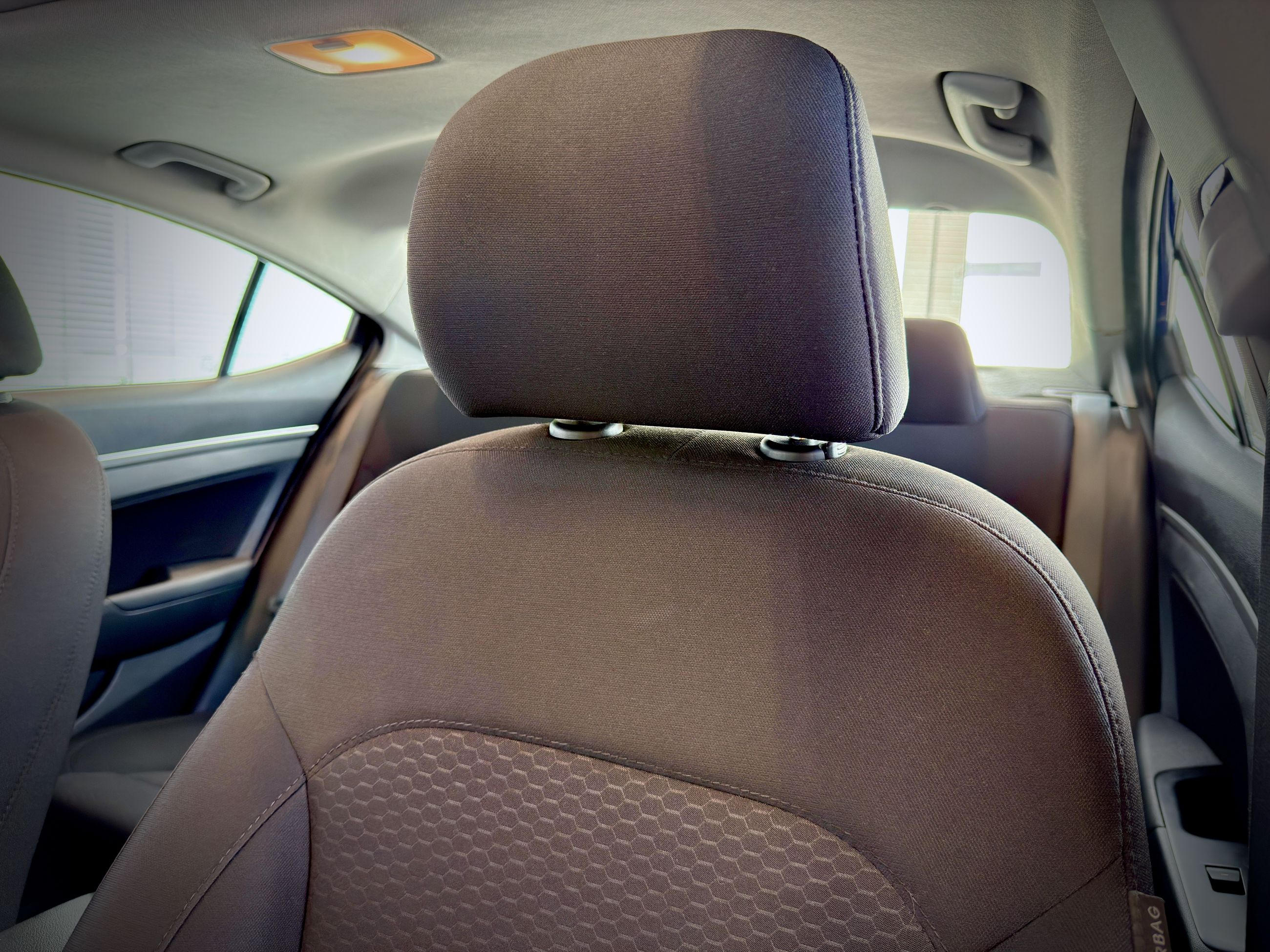 Hyundai Elantra Preferred 2019-13