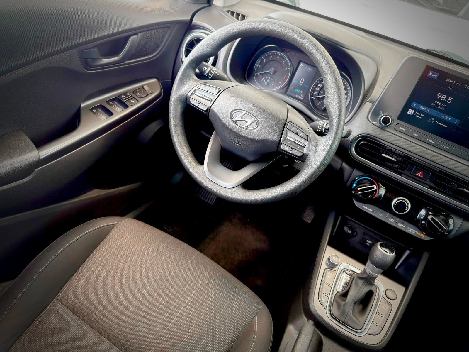 2023 Hyundai Kona Essential-20