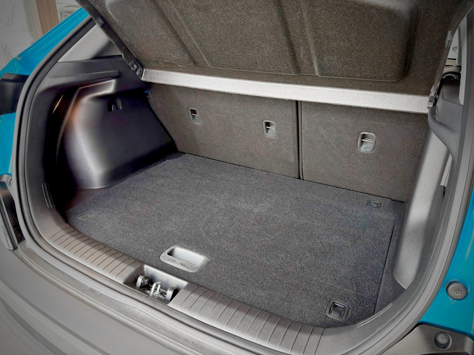 2023 Hyundai Kona Essential-14