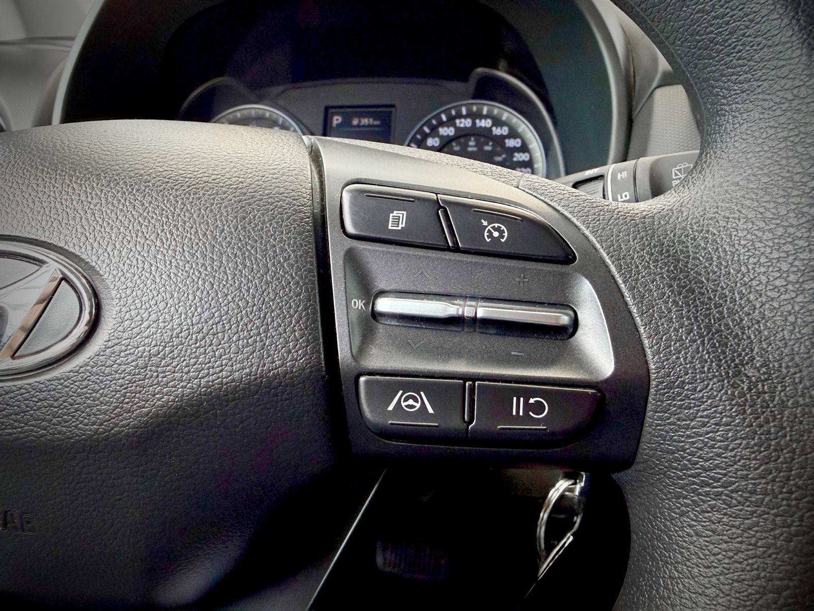 2023 Hyundai Kona Essential-26