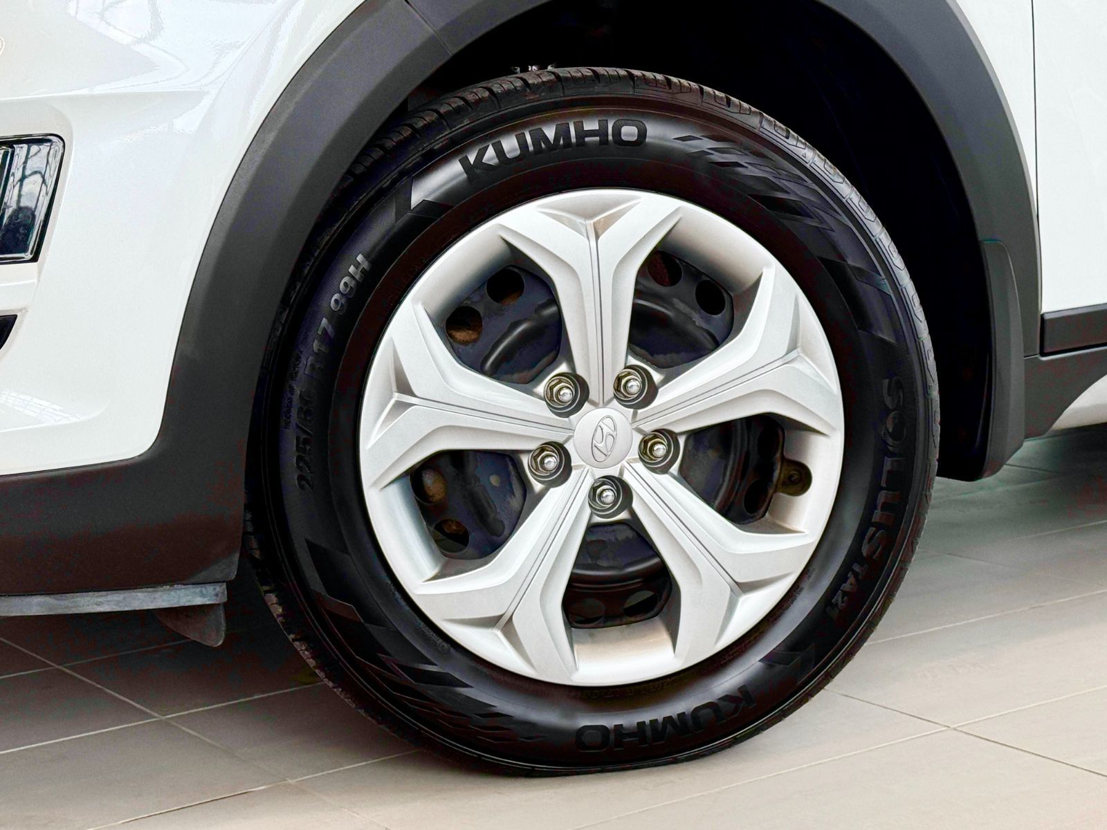 Hyundai Tucson Essential AWD 2021-14
