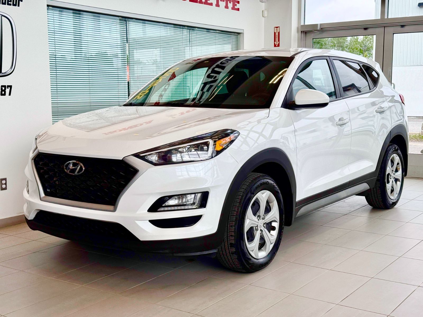 Hyundai Tucson Essential AWD 2021-3
