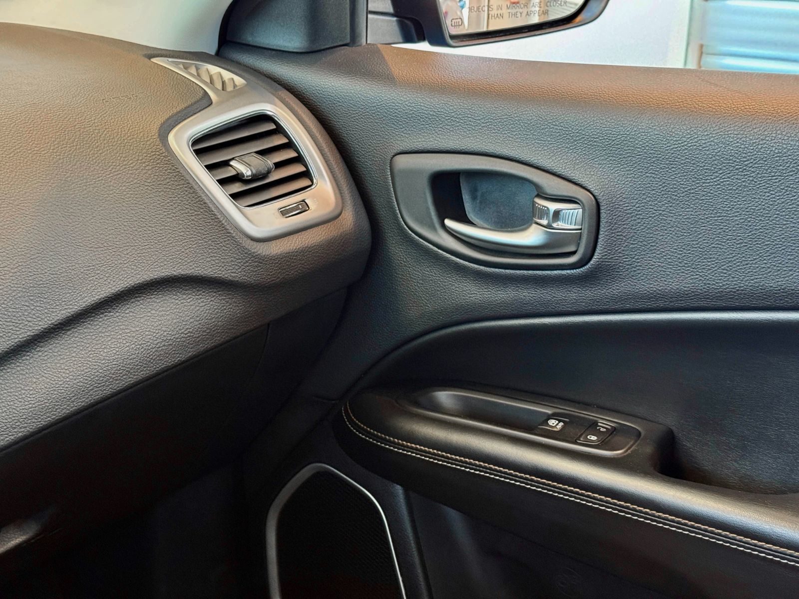 2018 Jeep Compass North-32