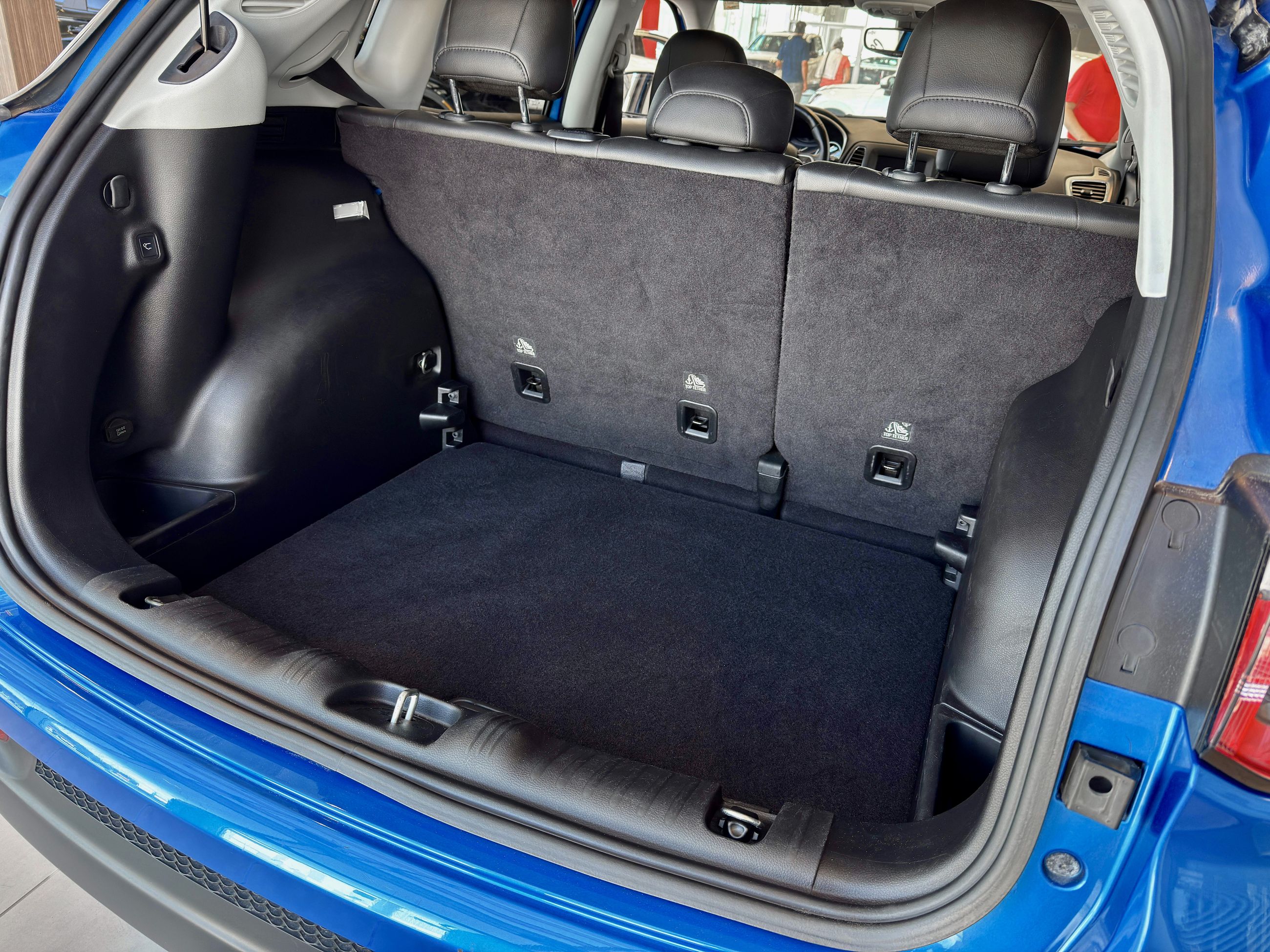2018 Jeep Compass North-13