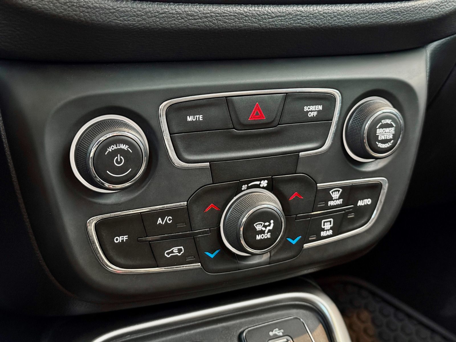 2018 Jeep Compass North-29