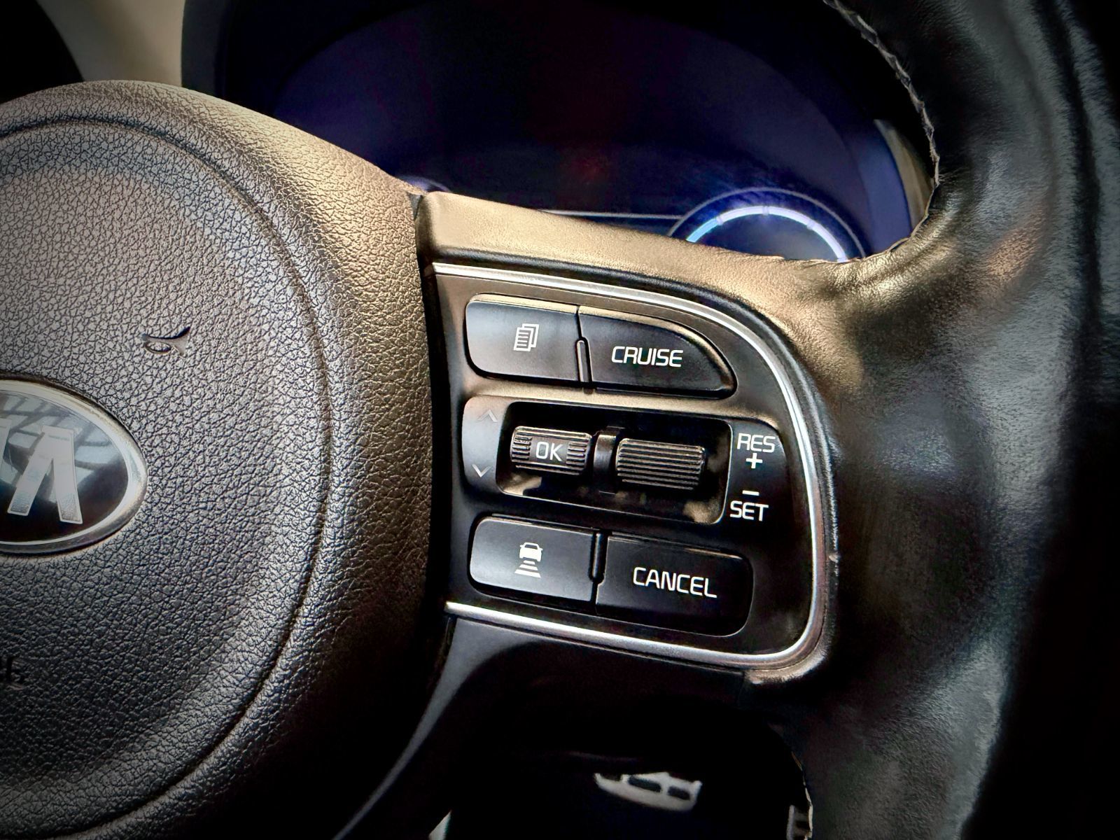 Kia Niro EV SX Touring 2019-26