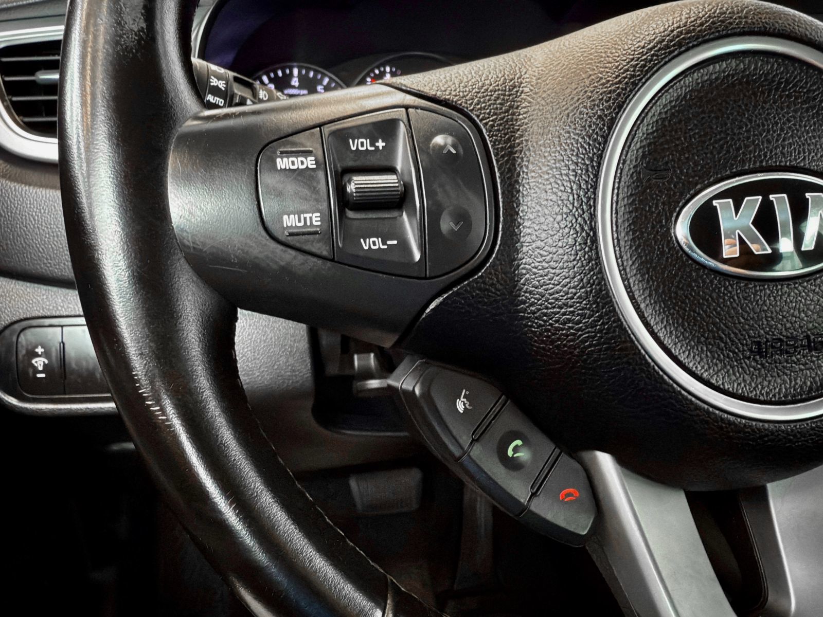 Kia Rondo LX 2015-20